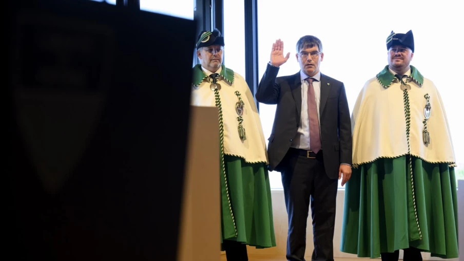 Roger Nordmann, nouveau conseiller d'État vaudois, prête serment