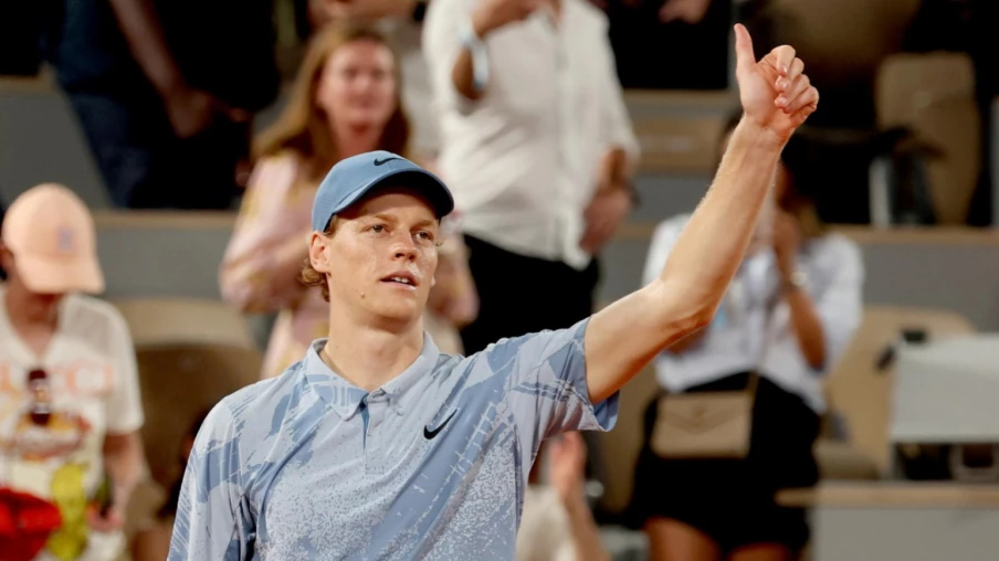 Sinner domine Tabur au 1er tour et lance sa quête à Roland-Garros