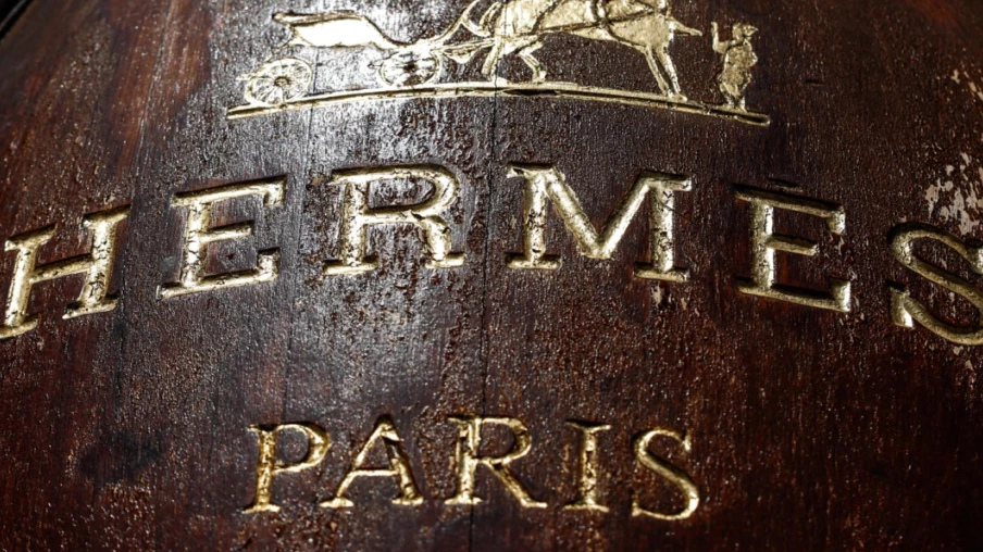 Affaire Hermès-LVMH : trois suisses mis en examen à Paris