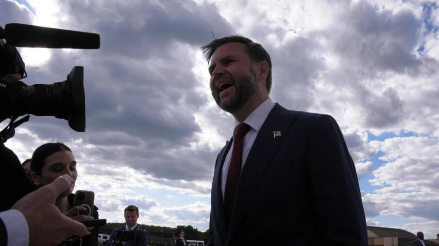 L'Iran attend des actes des États-Unis, JD Vance évoque des progrès
