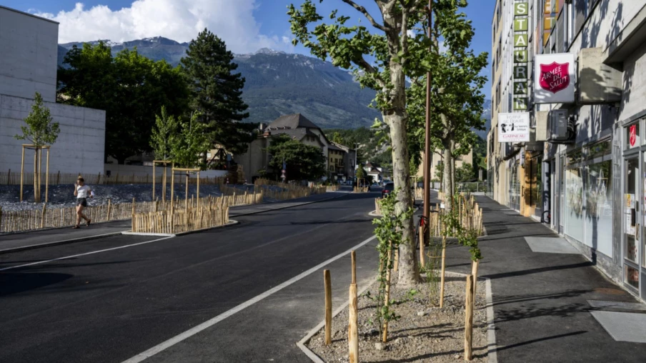 Sierre inaugure l'avenue Max Huber : réaménagement végétalisé