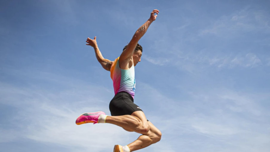 Simon Ehammer porte le record suisse du saut en longueur à 8,51 m