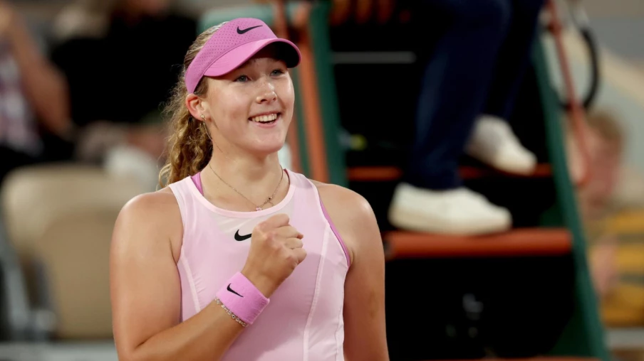 Andreeva écrase Cîrstea et file en demi-finales à Roland-Garros