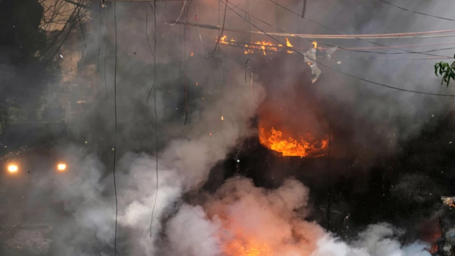 Incendie d'un hôtel à New Delhi : au moins 21 morts, 40 blessés