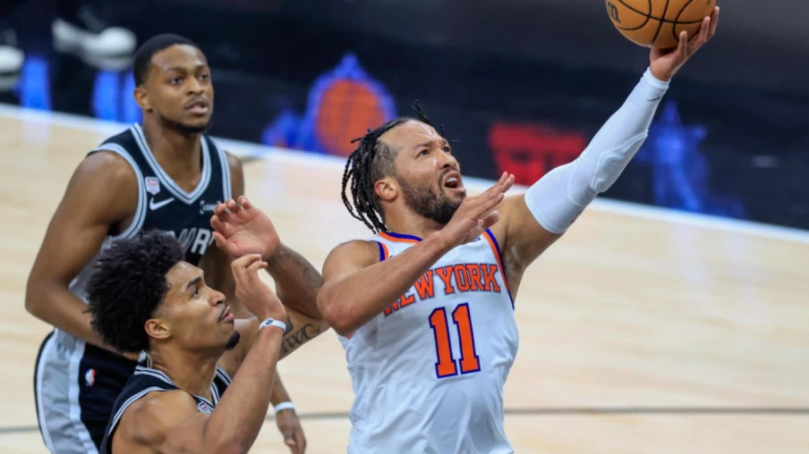 Finale NBA : les Knicks dominent les Spurs 105-95 à San Antonio