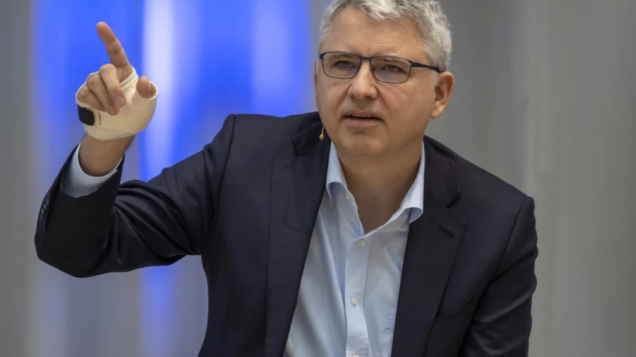 SEF 2026 : Roche dénonce le chantage des États-Unis et de la Chine