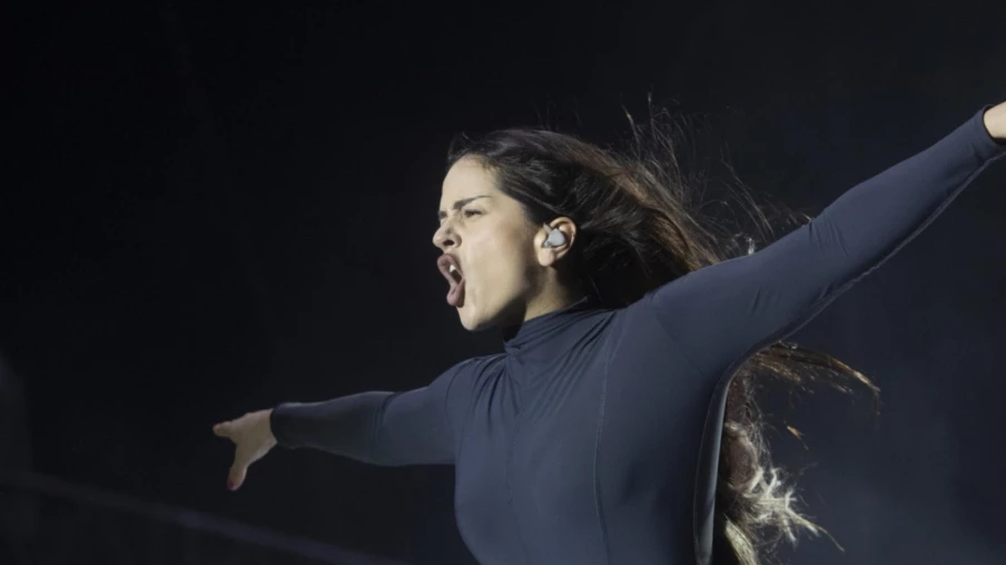 Rosalia reporte trois concerts en Floride pour urgence familiale