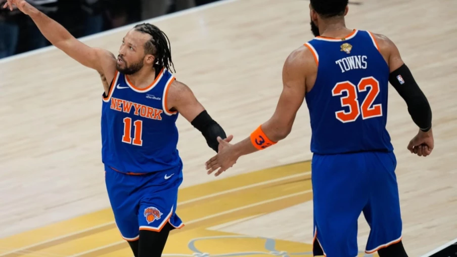 Finale NBA : Knicks 2-0, Wembanyama rate le buzzer