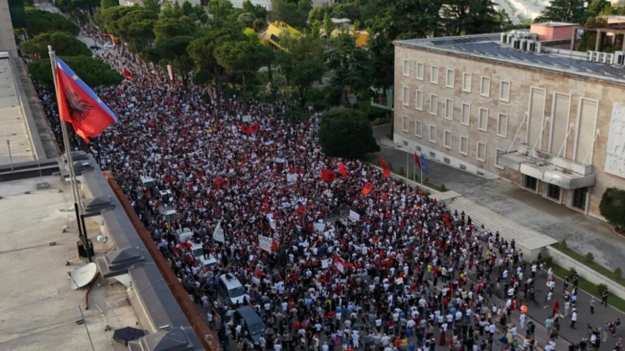 Manifestations en Albanie contre un projet lié à Ivanka Trump