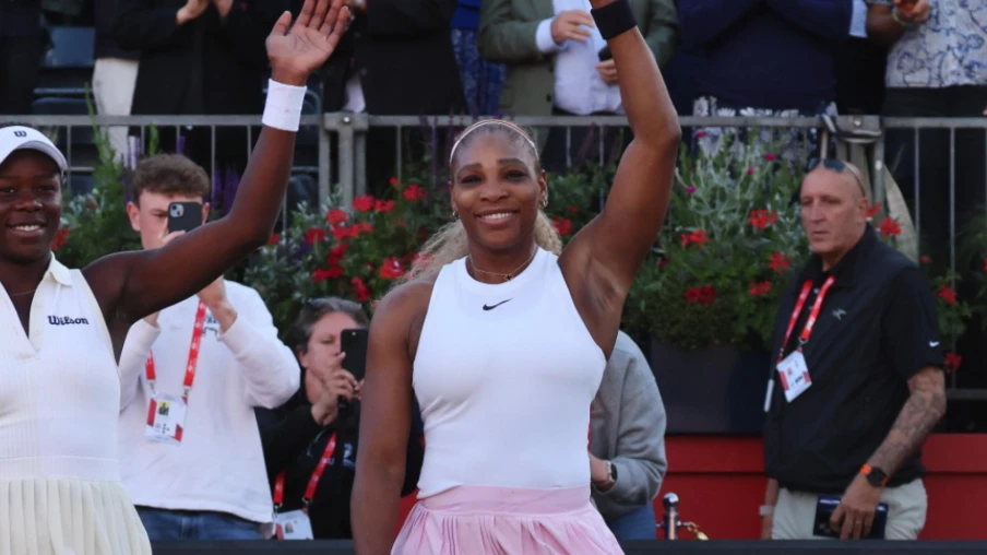 Serena Williams gagne son premier match en double au Queen's (WTA 500)