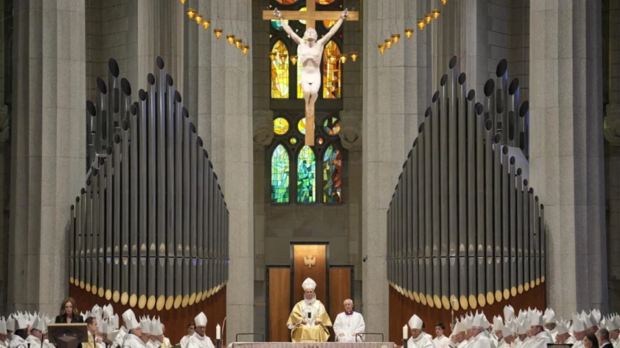 Le pape à Barcelone : les chrétiens ne doivent pas promouvoir la guerre