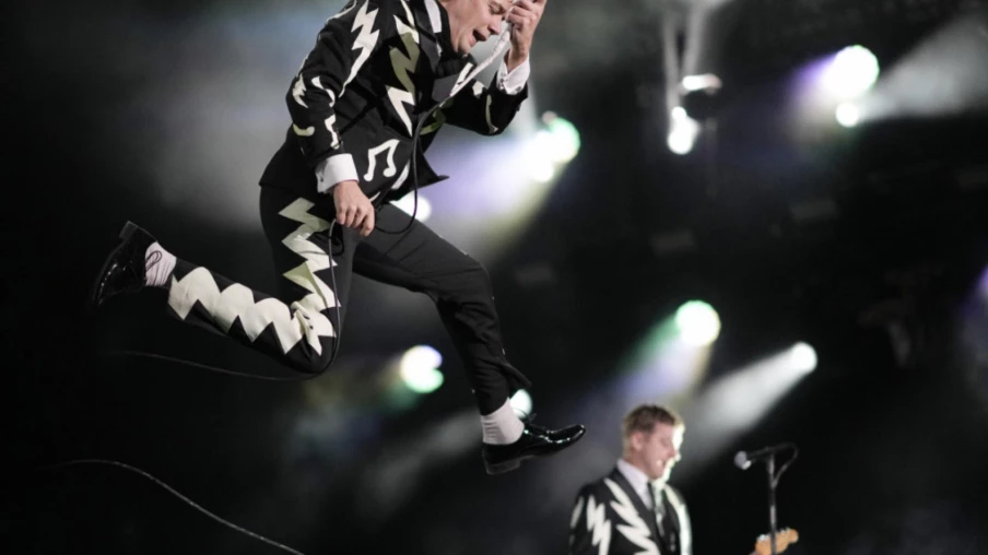 Festi'neuch : 25e édition à guichets fermés, Aubert et The Hives
