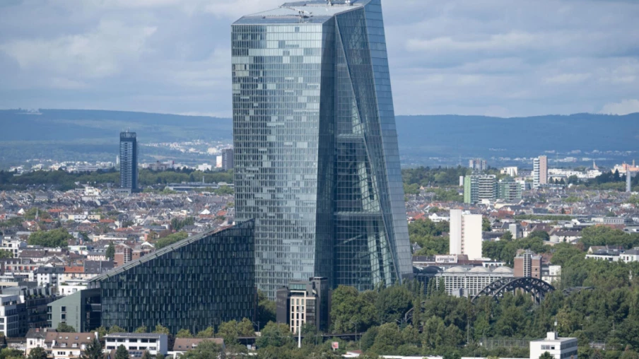 La BCE relève ses taux directeurs de 0,25 pt contre l'inflation