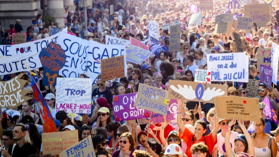 Manifestation de la grève féministe romande à Lausanne le 14 juin