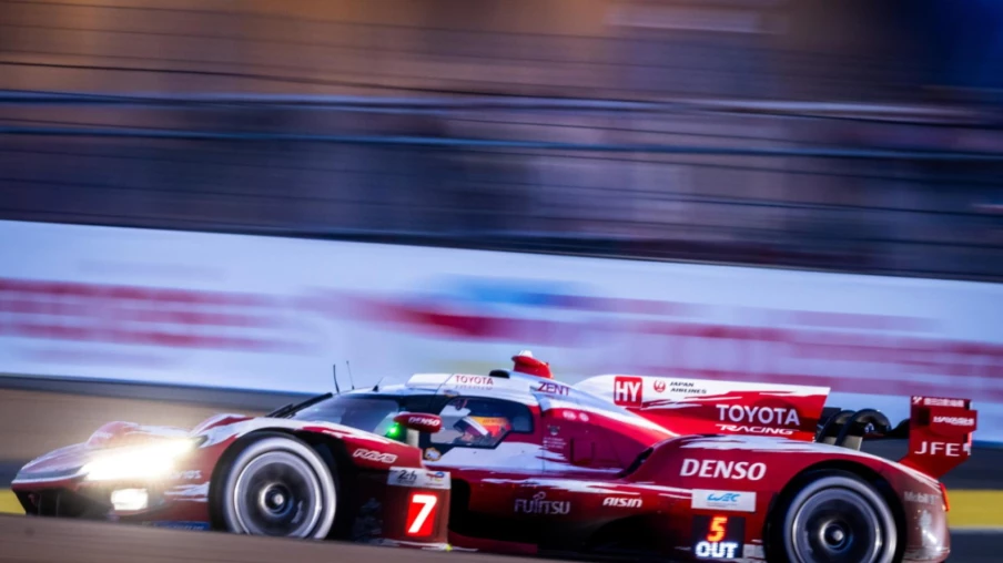 Toyota n°7 remporte les 24 Heures du Mans, Buemi 3e