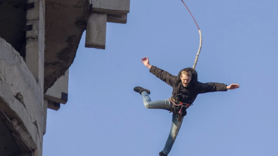 Brésil : jeune femme de 21 ans meurt après un saut dans le vide