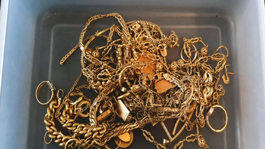 La Suisse démantèle un trafic d'or depuis l'Italie : 230 kg saisis