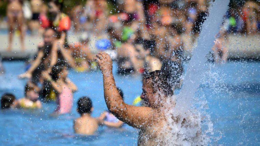 Accès régulé à la piscine de Delémont : jauge limitée à 1 800