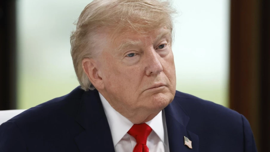 Trump prêt à réimposer des sanctions sur le pétrole russe au G7