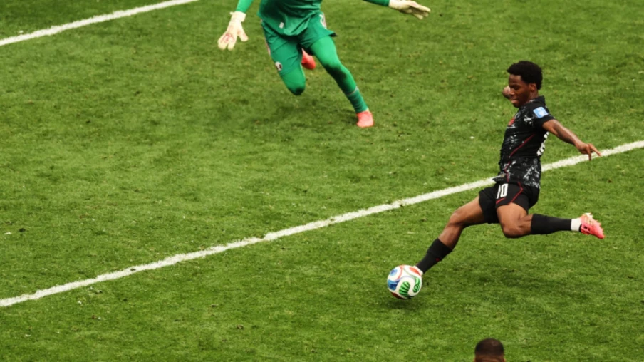 Mondial 2026 : Canada 6-0 Qatar, triplé de David et blessure de Koné