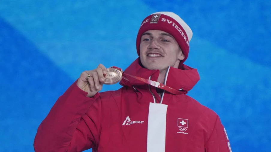 Jan Scherrer, médaillé olympique, arrête sa carrière au Laax Open