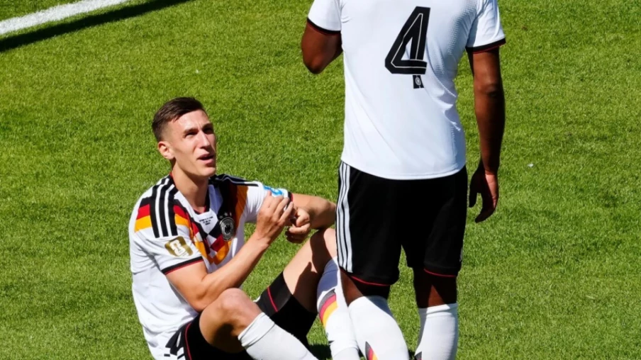 L'Allemagne privée de Schlotterbeck : forfait pour le reste du mondial