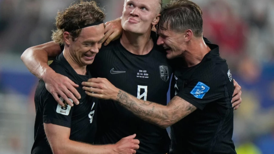 Un doublé d'Haaland qualifie la Norvège pour les 1/16es du Mondial