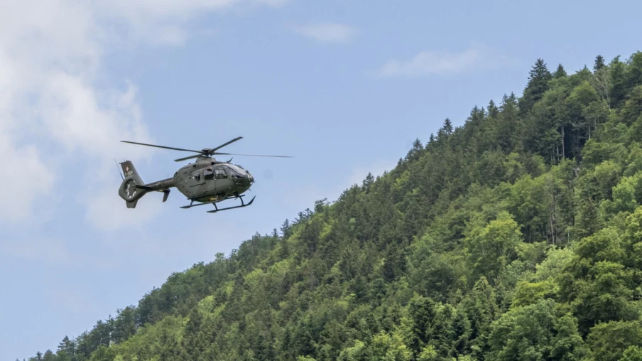 Bürgenstock : cinq violations de l'espace aérien, deux avions escortés