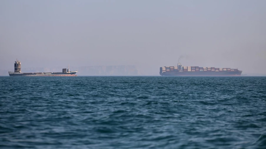 Ormuz : trafic maritime record, 37 navires de matières premières lundi
