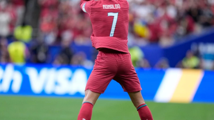 Cristiano Ronaldo : premier à marquer dans six Coupes du monde