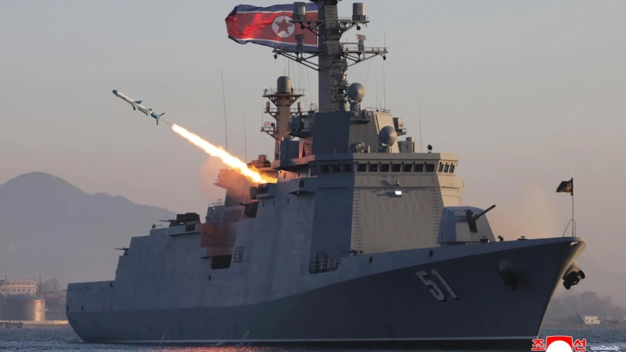 Kim annonce l'armement nucléaire des navires de la Corée du Nord