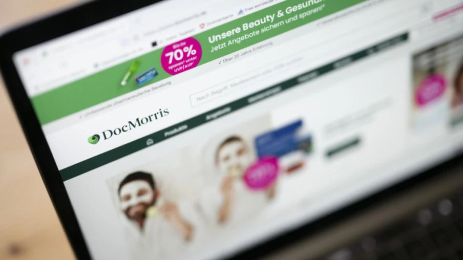 DocMorris supprime 100 postes au profit de l'IA pour économiser 15 M