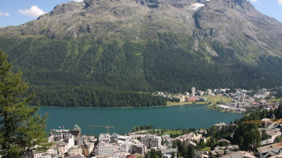 Saint-Moritz, marché immobilier de luxe le plus cher des Alpes pour résidences secondaires selon UBS