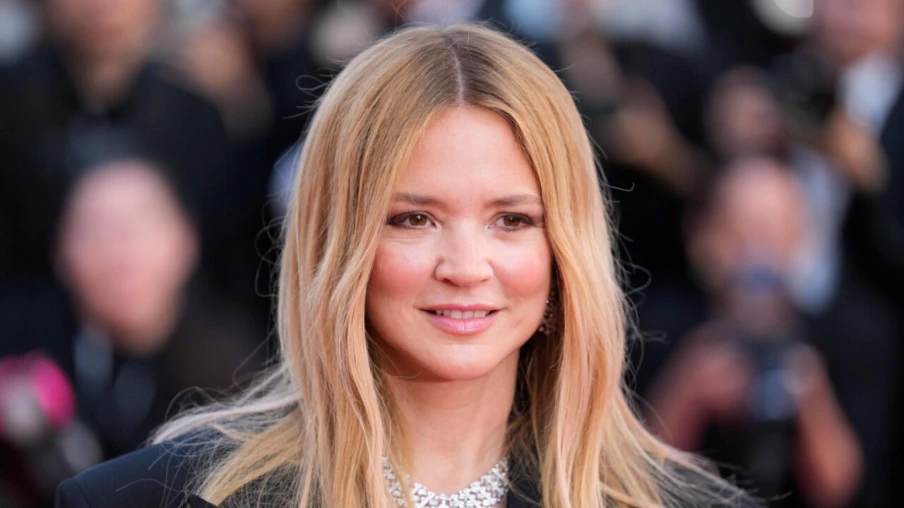 Virginie Efira reçoit le Leopard Club Award au festival de Locarno