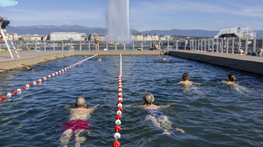 Les bains du Jet d'eau à Genève ouvrent lundi pour l'été