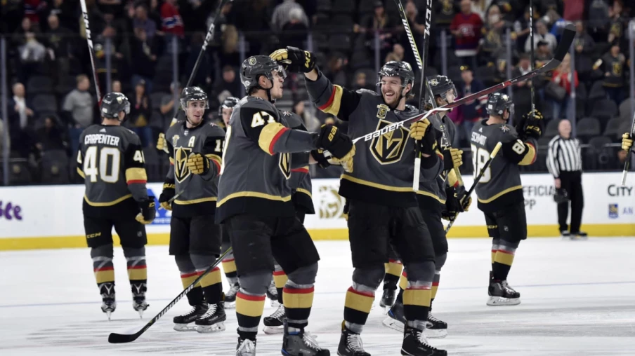Colin Miller, défenseur NHL, signe au Lausanne HC pour une saison