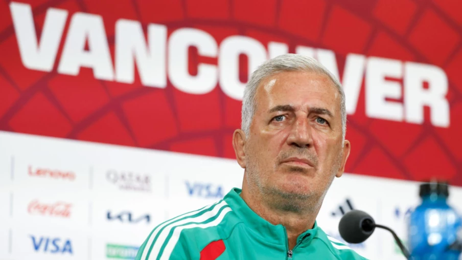 "Ce n'est pas Vladimir Petkovic contre la Suisse", lance Petkovic