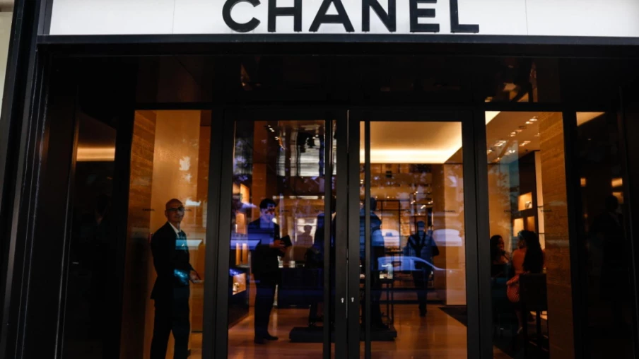 Chanel acquiert Charvet, maison de chemisiers historique