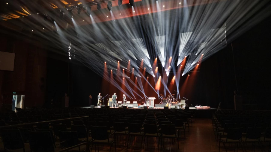 Montreux Jazz Festival : Raye ouvre la soirée pour les 60 ans