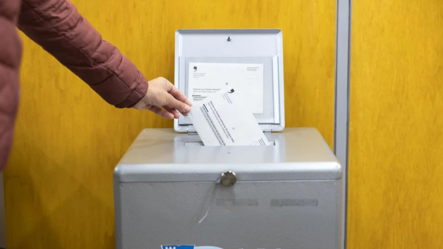 Fribourg : bulletin électoral unique et enveloppe de vote