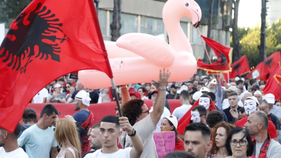 Tirana : mobilisation en Albanie contre l'hôtel lié à la famille Trump