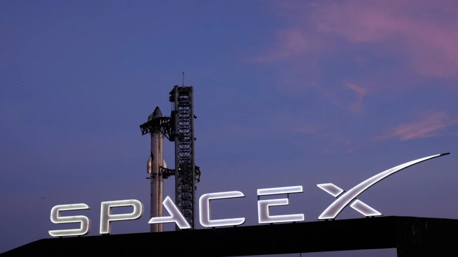 SpaceX rejoint le Nasdaq 100 : impact pour fonds et épargnants
