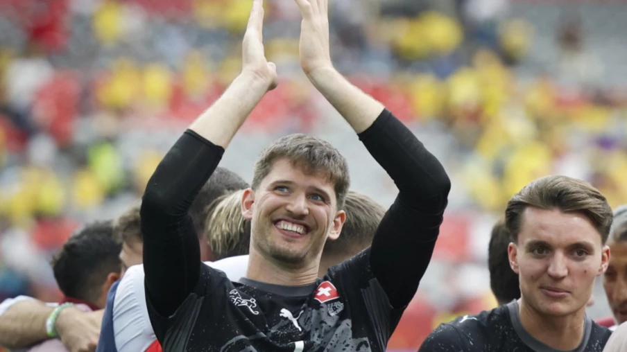Gregor Kobel héros des tirs au but : la Suisse en quarts du Mondial