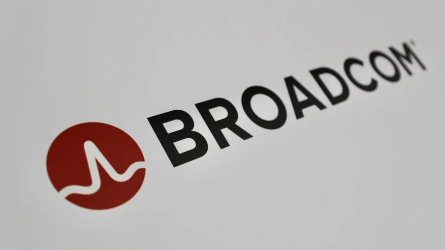 Apple commande plus de 30 milliards de dollars de puces à Broadcom