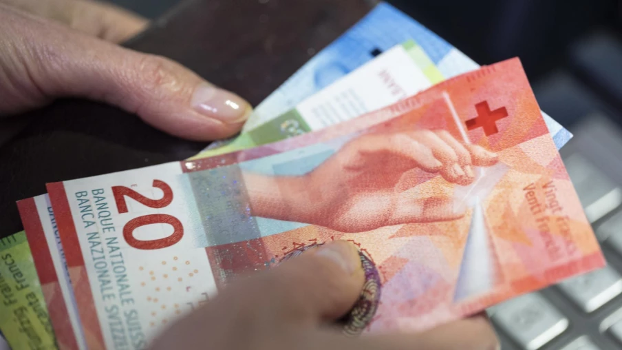 Climat de consommation en Suisse : le moral des consommateurs baisse en juin