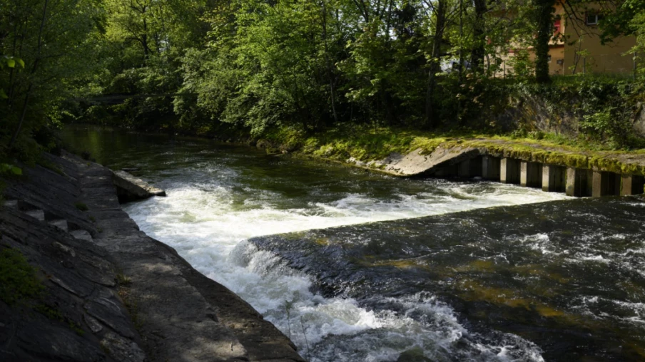 Neuchâtel interdit provisoirement les pompages dans les cours d'eau