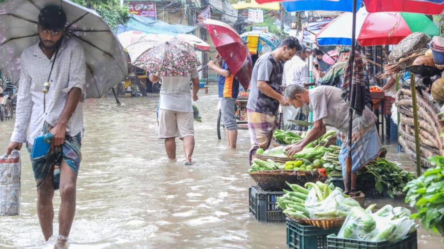 Bangladesh : la mousson fait au moins 50 morts et des milliers de déplacés