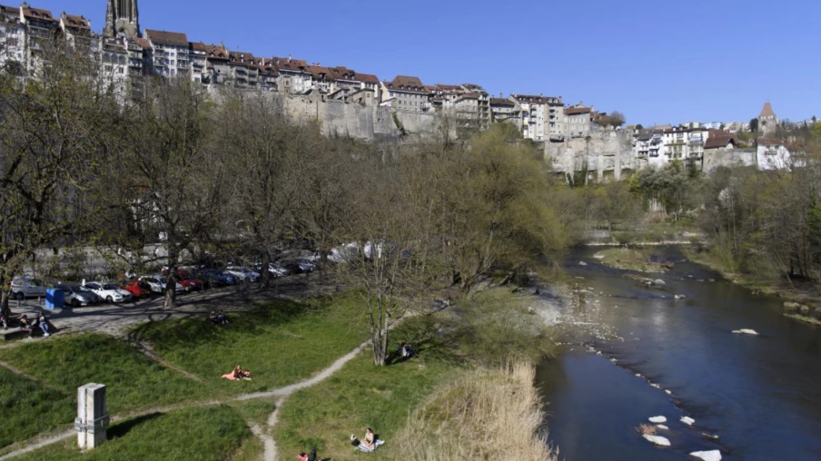 Baignade à Fribourg : privilégier les plages officielles pour plus de sécurité