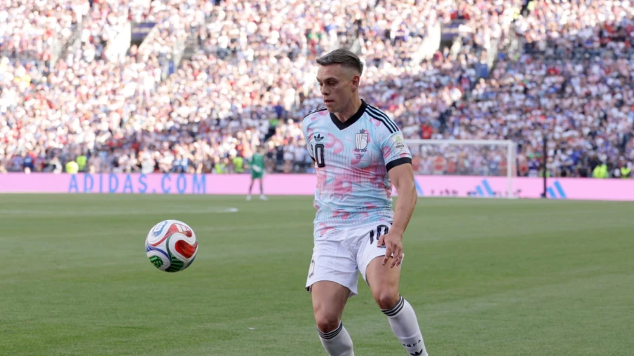 Leandro Trossard quitte Arsenal pour Besiktas en transfert officiel