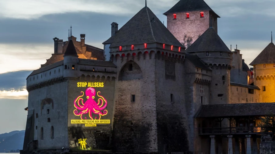 à Chillon (VD), Greenpeace dénonce l'extraction minière en eaux profondes